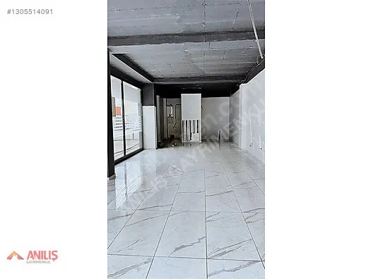 Yahya Kaptan Cafeler Bölgesi'nde Kiralık 320m² Köşe Başı Dükkan