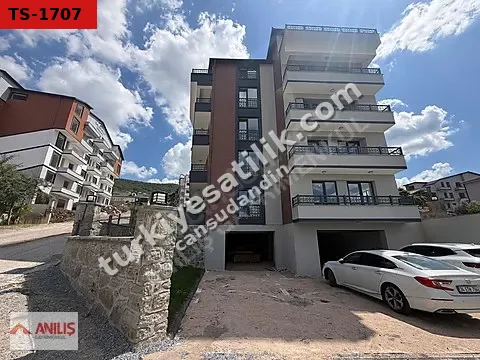 GÖLCÜK YAZLIK'DA KAPALI OTOPARKLI 3+1 BAHÇE DUBLEKS DAİRE