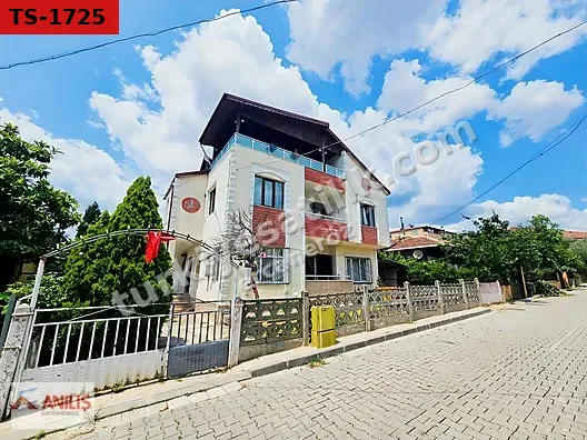Derince'de 2 Daireli, Bahçeli, Garajlı Müstakil Ev Fırsatı