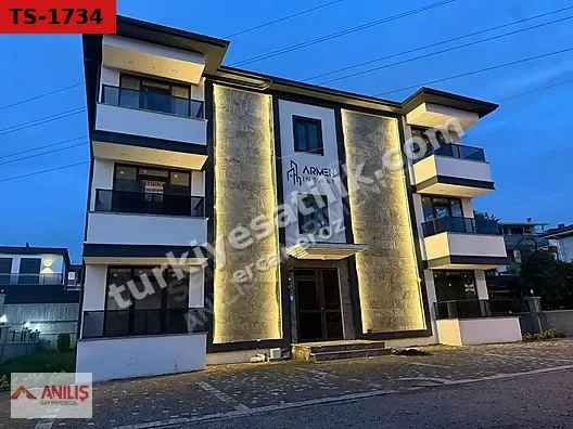 BAŞİSKELE YAKACIK MH.DE LÜKS YAPILI SATILIK 2+1 ARAKAT DAİRE